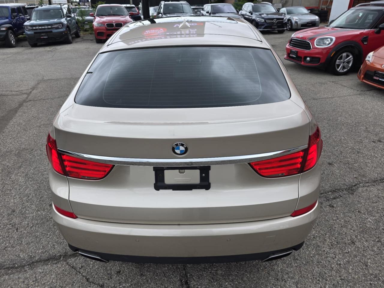 2011 BMW 5 Series 550i xDrive Gran Turismo Photo4
