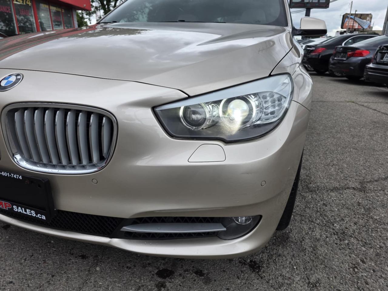 2011 BMW 5 Series 550i xDrive Gran Turismo Photo