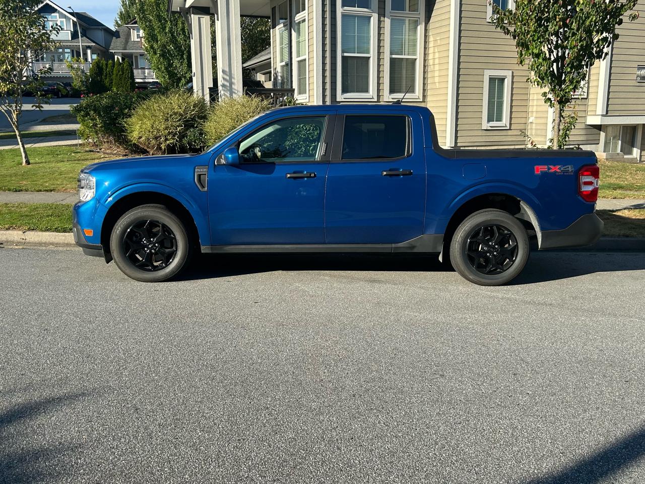 2023 Ford Maverick XLT - Photo #3