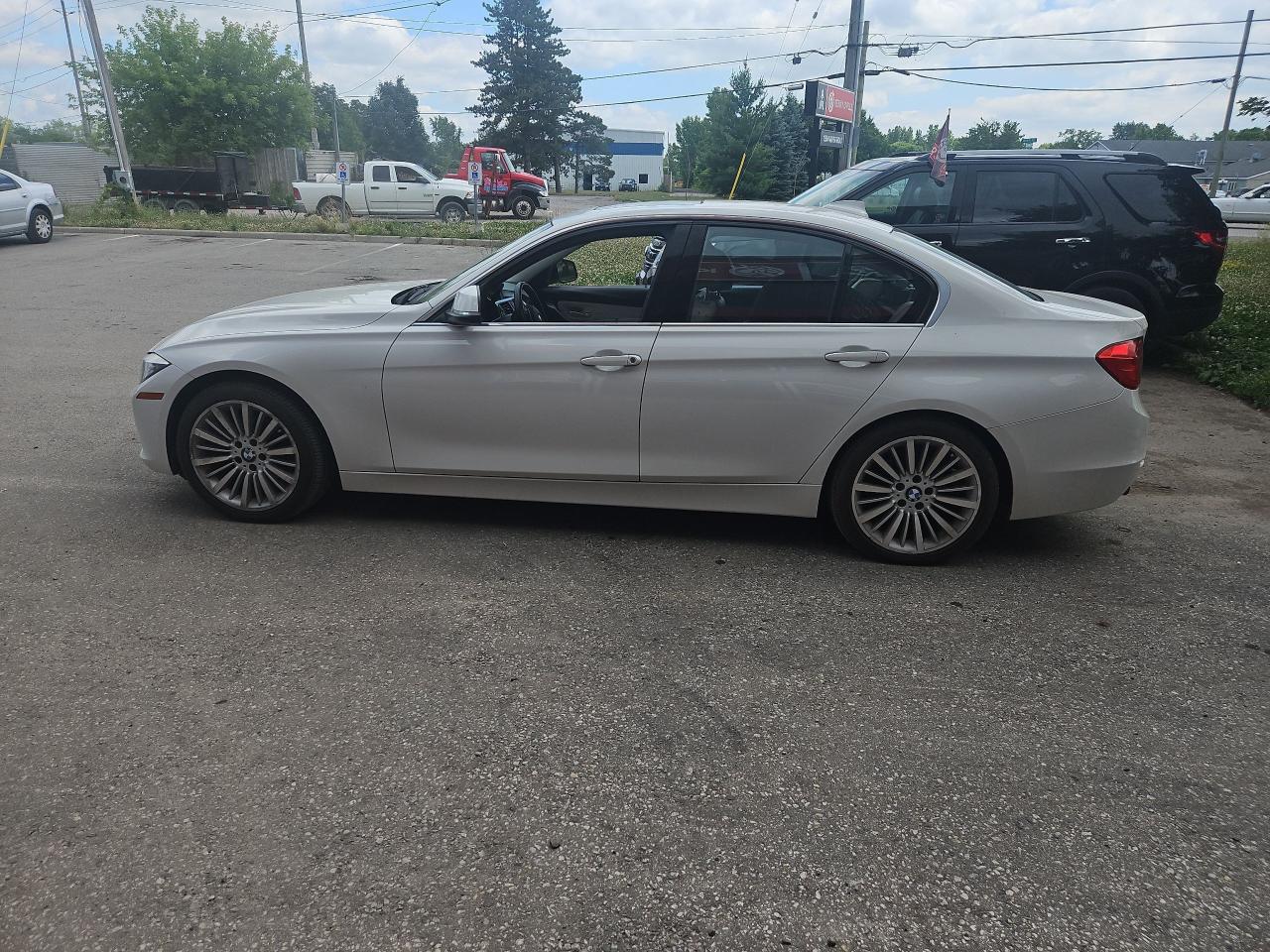 2015 BMW 3 Series 320i xDrive - Photo #3
