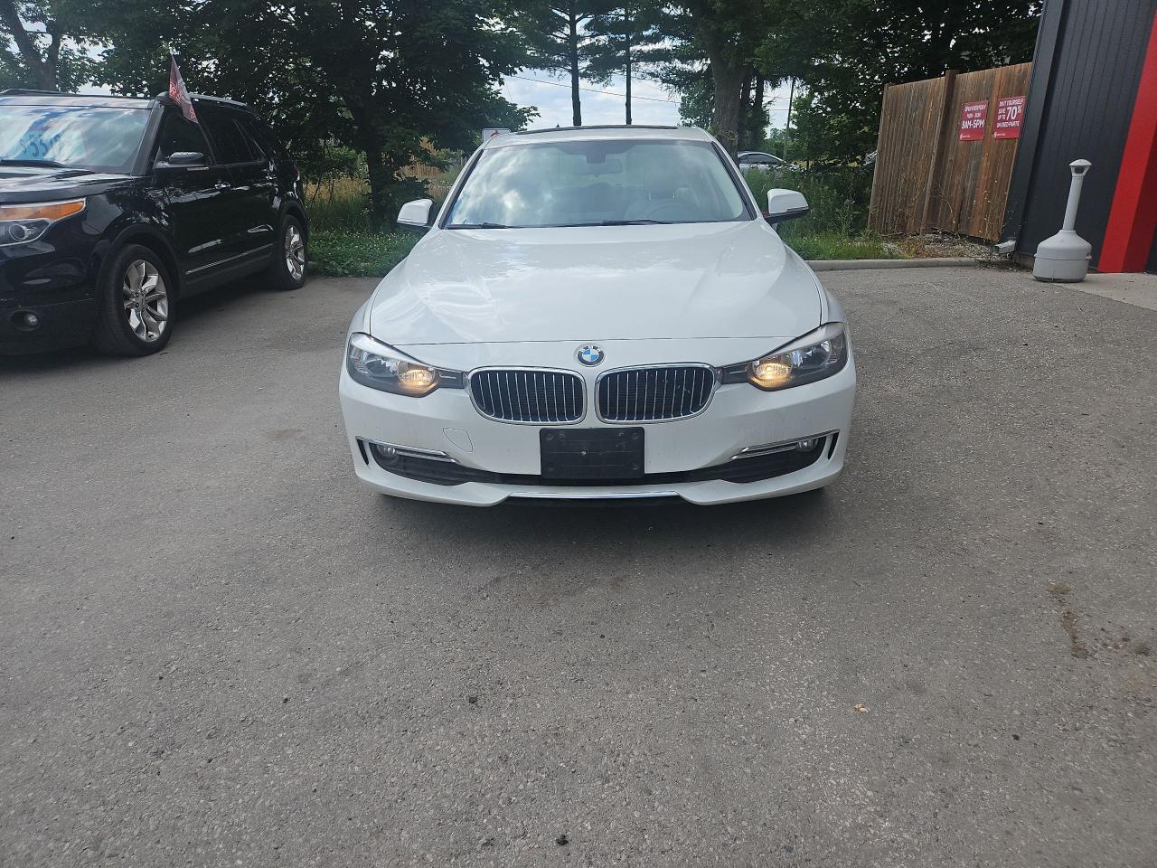 2015 BMW 3 Series 320i xDrive - Photo #2