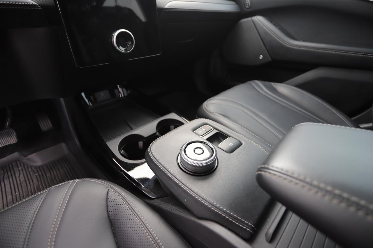 2022 Ford Mustang Mach-E Premium AWD Photo5
