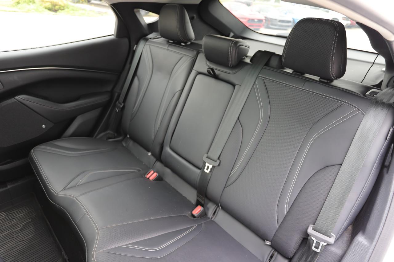 2022 Ford Mustang Mach-E Premium AWD Photo5