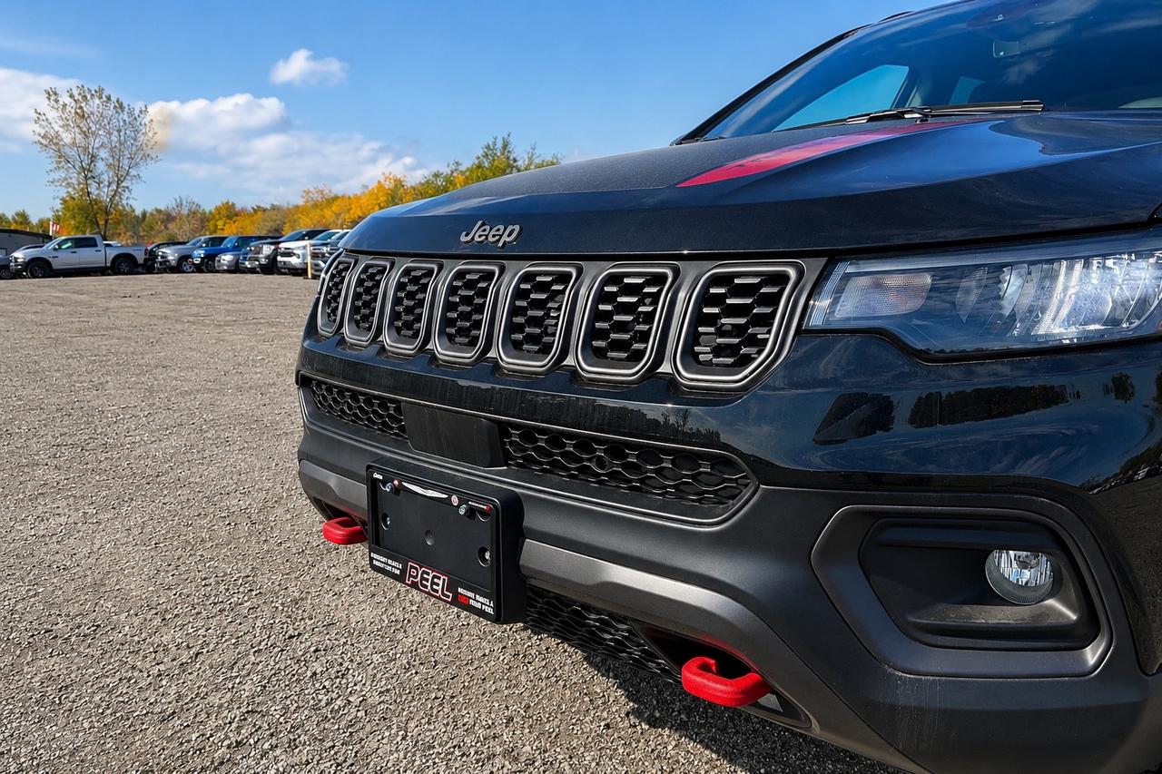 2026 Jeep Compass TRAILHAWK | Sun & Sound Grp | Tow Pkg | 4X4 Photo