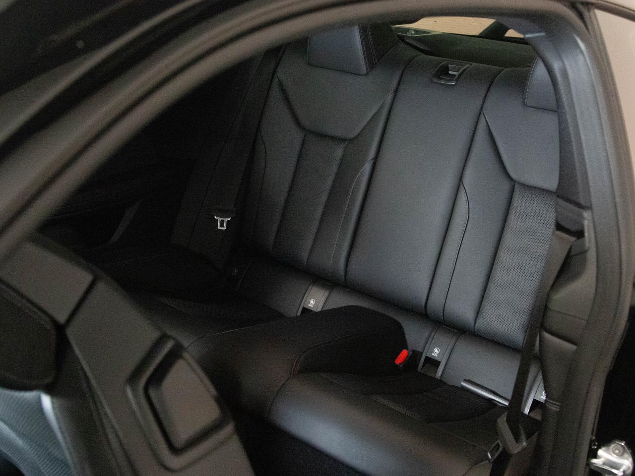 2021 BMW M4 COMPETITION | COUPE | CARBON ROOF | HUD Photo