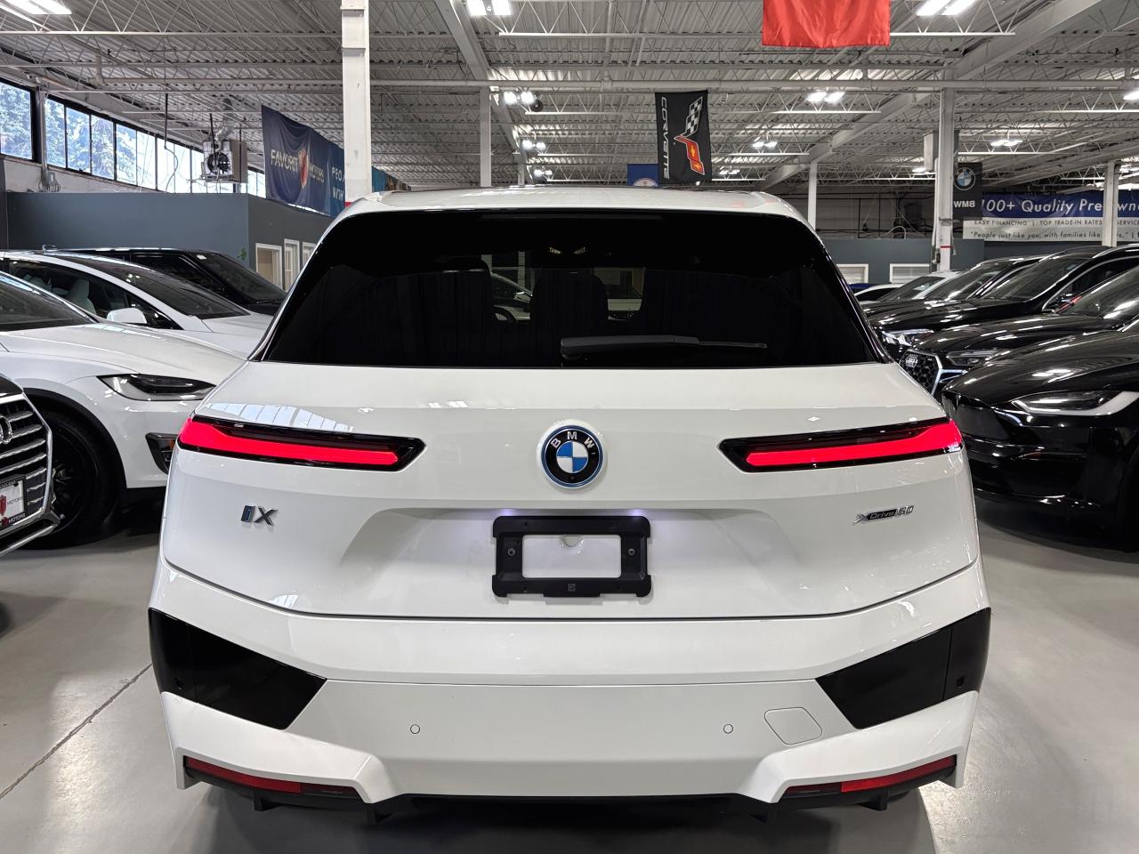 2024 BMW iX xDrive50|AWD|NAV|HUD|MASSAGE|AMBIENT|3DCAM|PANROOF - Photo #9