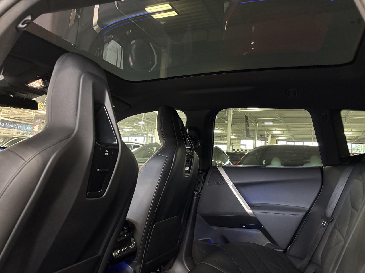 2024 BMW iX xDrive50|AWD|NAV|HUD|MASSAGE|AMBIENT|3DCAM|PANROOF - Photo #13