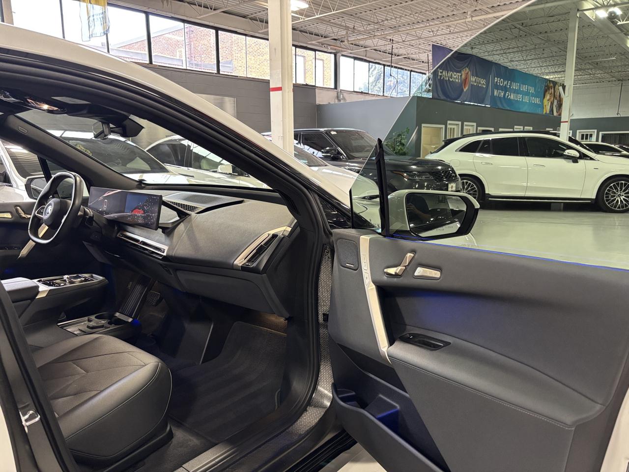 2024 BMW iX xDrive50|AWD|NAV|HUD|MASSAGE|AMBIENT|3DCAM|PANROOF - Photo #21