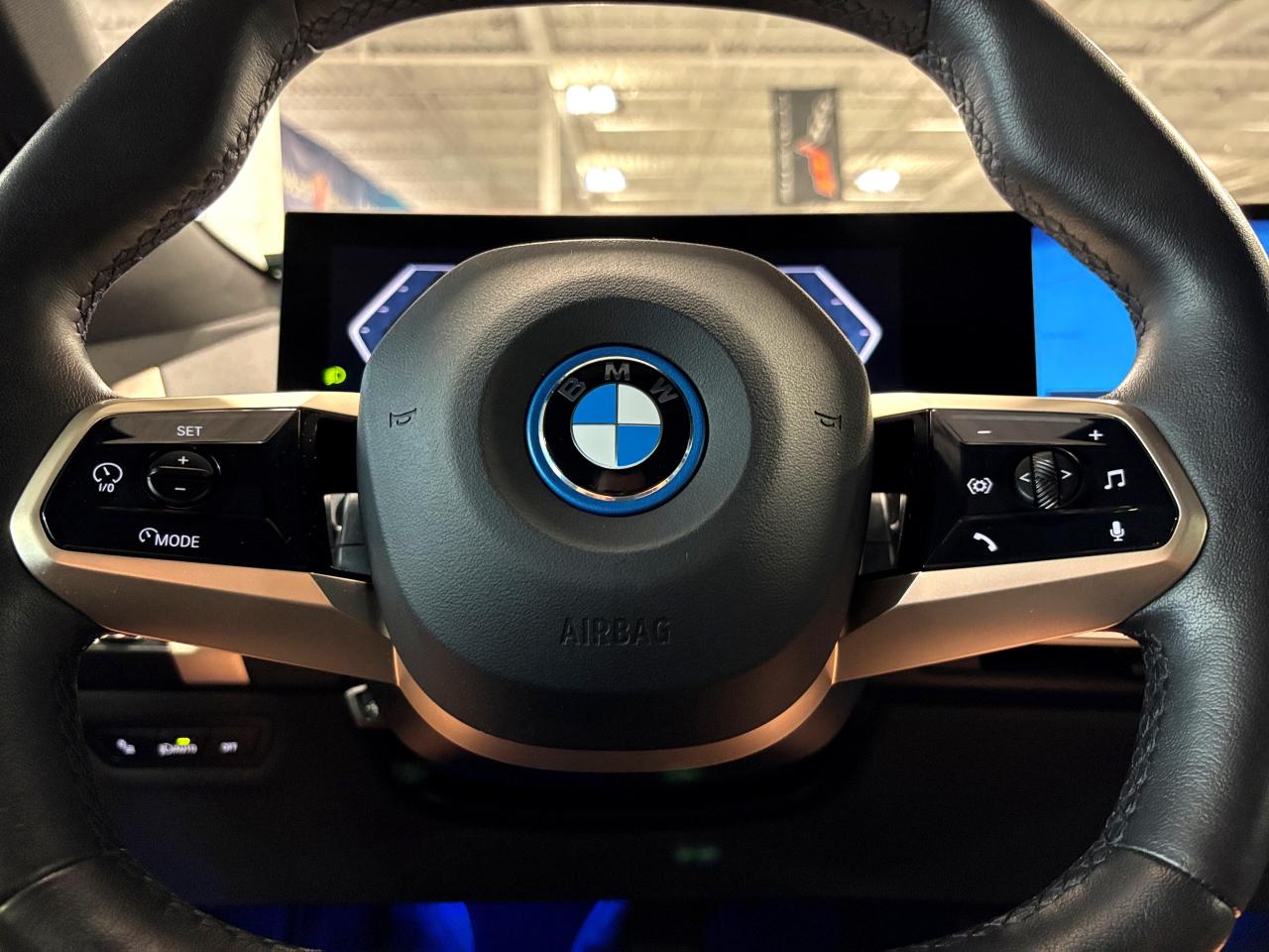 2024 BMW iX xDrive50|AWD|NAV|HUD|MASSAGE|AMBIENT|3DCAM|PANROOF - Photo #58