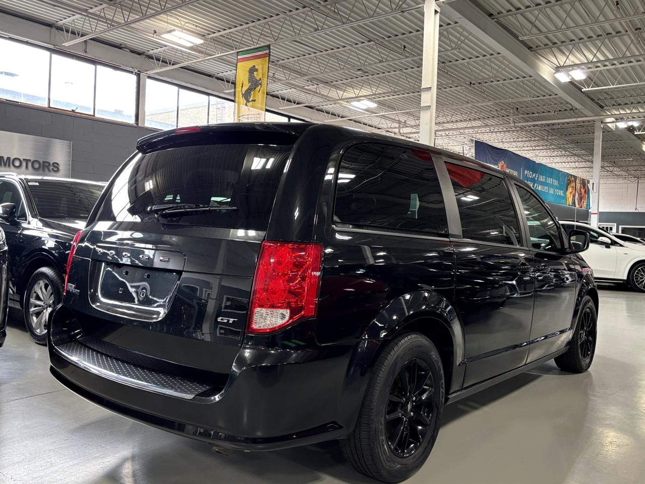 2019 Dodge Grand Caravan GT|V6|POWERDOORS|REARDVD|LEATHER|STOW&GO|NAV|7PASS - Photo #4