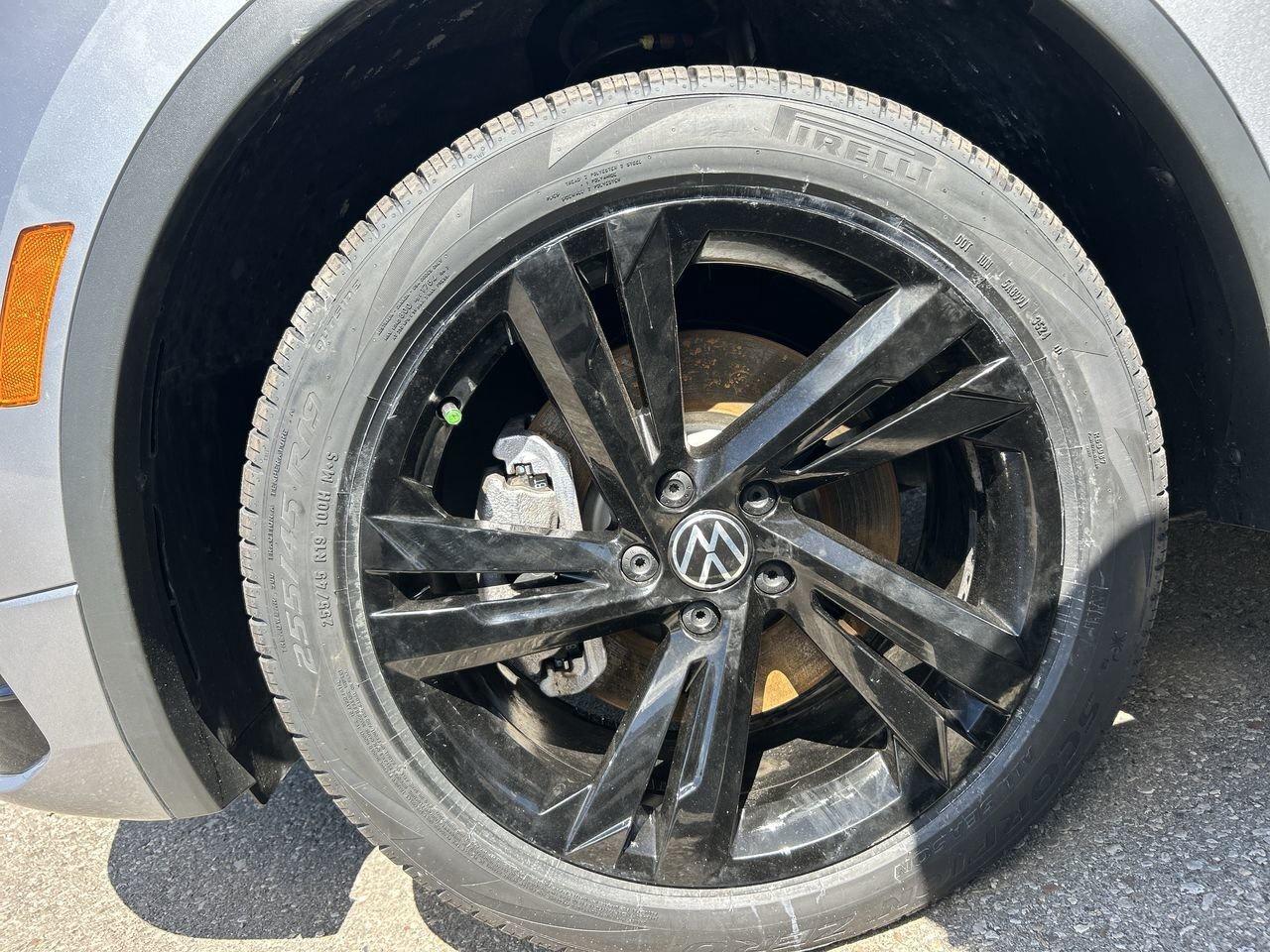 2023 Volkswagen Tiguan Comfortline R-Line Black 2.0T 8sp at w/Tip 4M R LI Photo