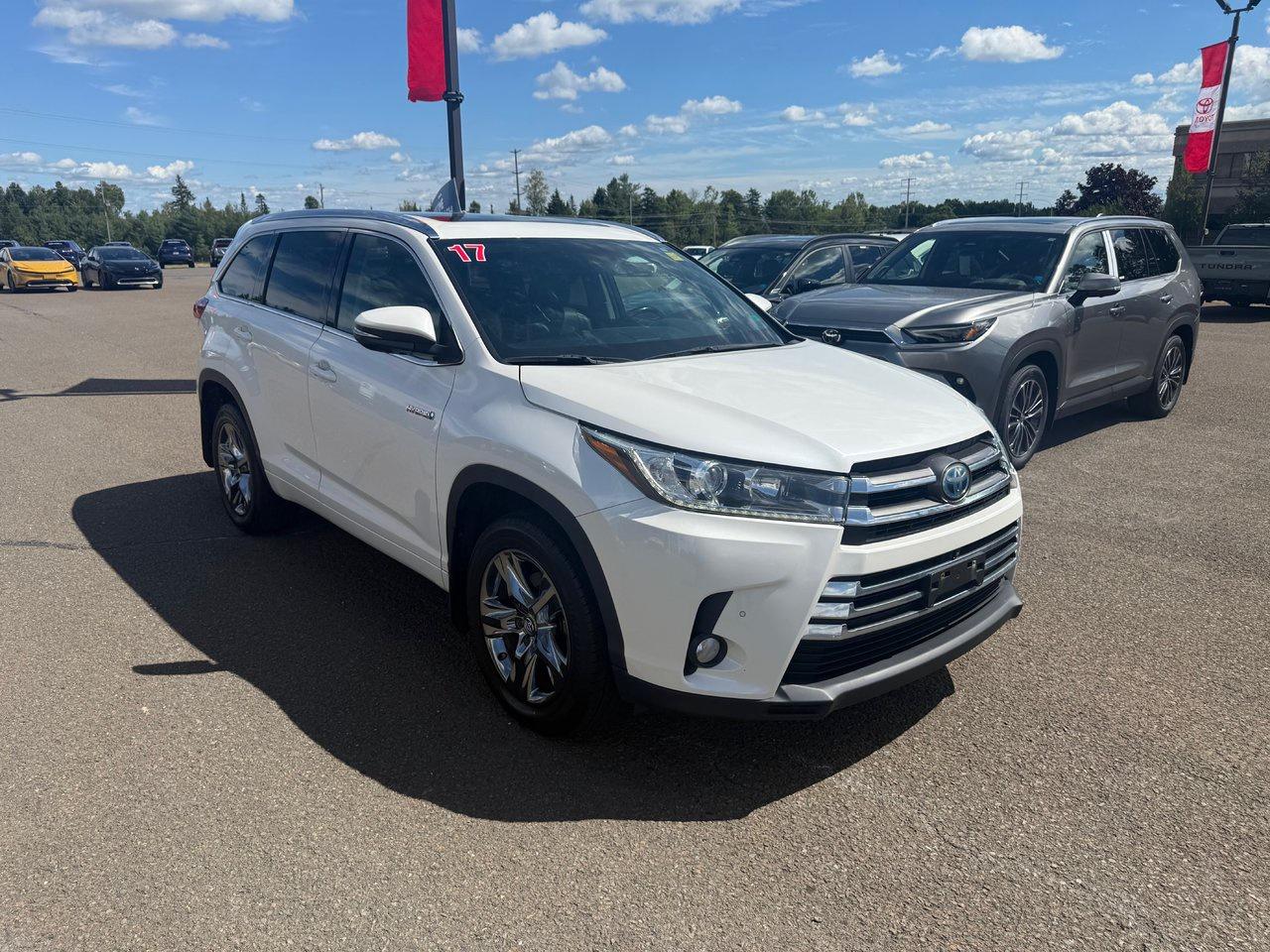 2017 Toyota Highlander Hybrid Limited Photo3