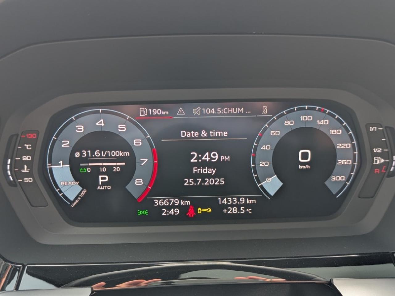 2022 Audi S3 Sedan 2.0 Komfort  **LOW KMS - SUNROOF** Photo