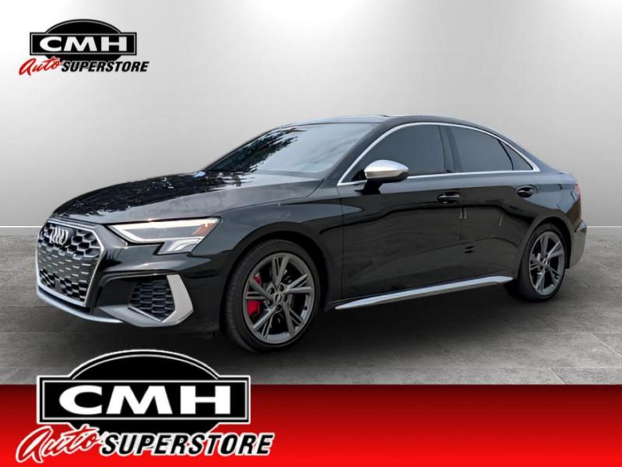 2022 Audi S3 Sedan 2.0 Komfort  **LOW KMS - SUNROOF** Photo0