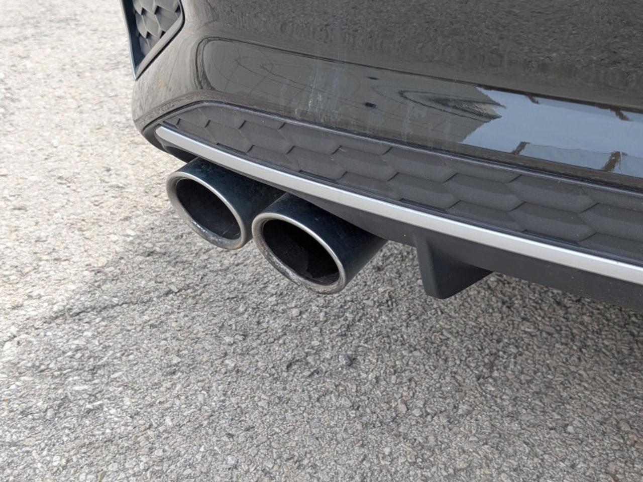 2022 Audi S3 Sedan 2.0 Komfort  **LOW KMS - SUNROOF** Photo4