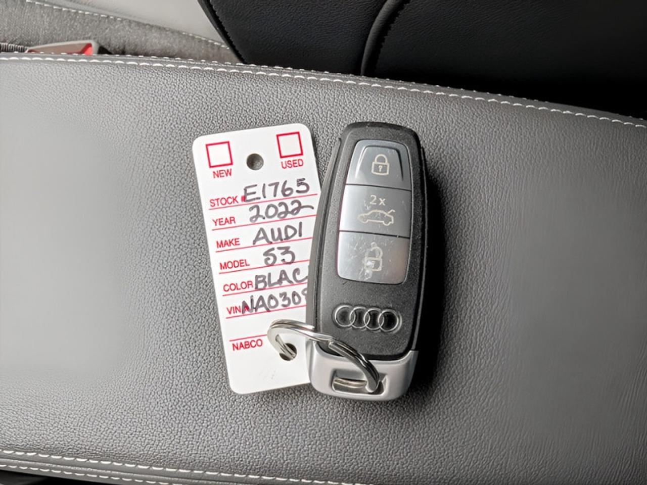 2022 Audi S3 Sedan 2.0 Komfort  **LOW KMS - SUNROOF** Photo