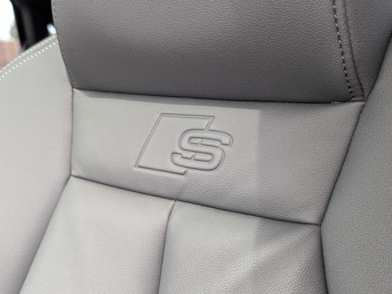 2022 Audi S3 Sedan 2.0 Komfort  **LOW KMS - SUNROOF** Photo