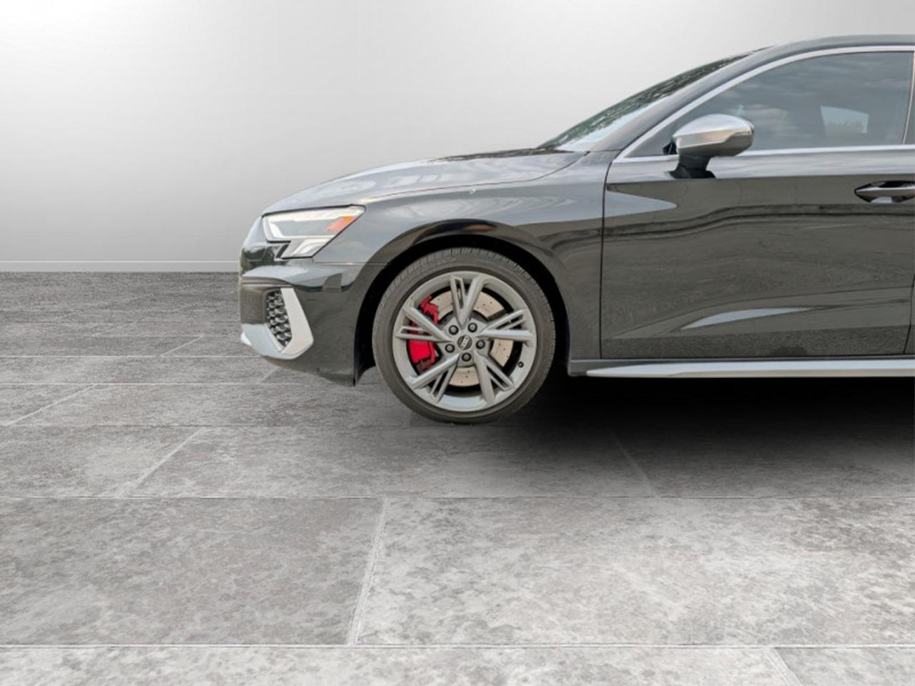 2022 Audi S3 Sedan 2.0 Komfort  **LOW KMS - SUNROOF** Photo