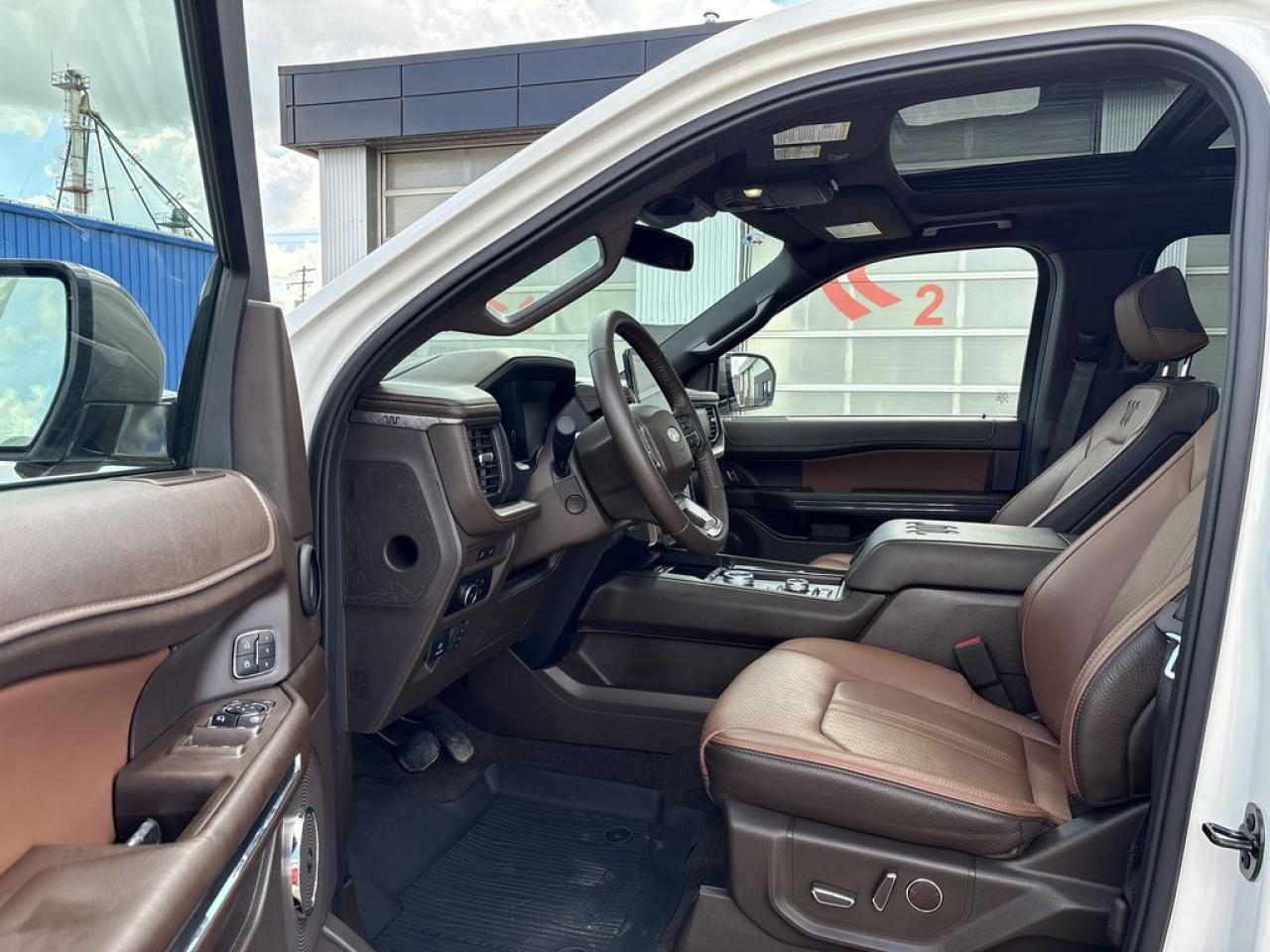 2024 Ford Expedition King Ranch Max Photo5