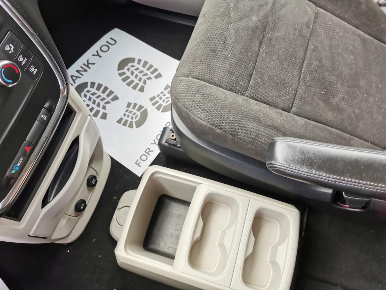 2012 Dodge Grand Caravan SE - Photo #17