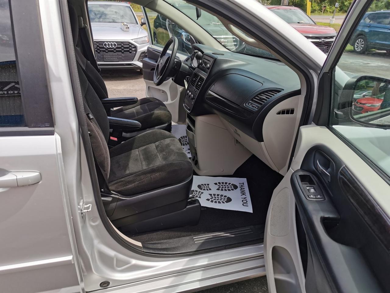 2012 Dodge Grand Caravan SE - Photo #23