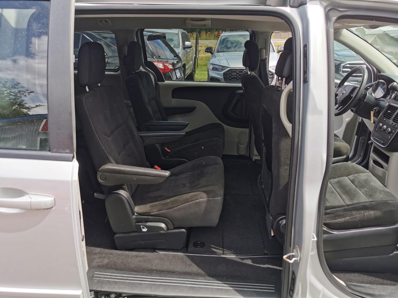 2012 Dodge Grand Caravan SE - Photo #24