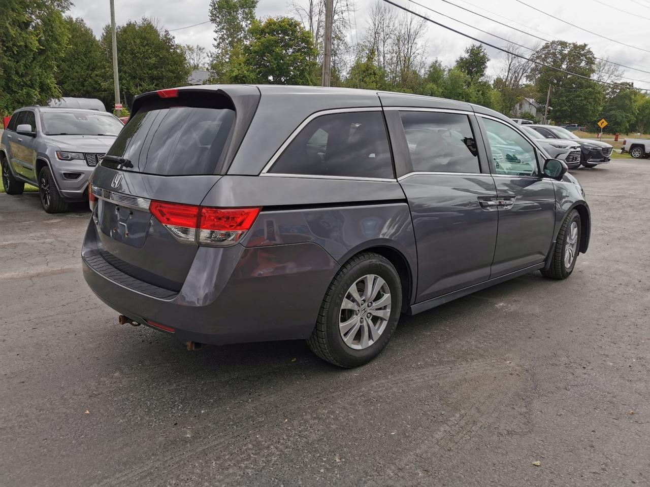 2014 Honda Odyssey EX - Photo #5