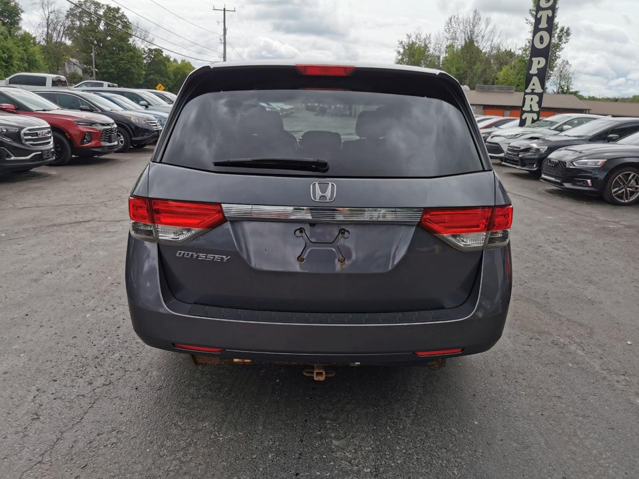 2014 Honda Odyssey EX - Photo #6