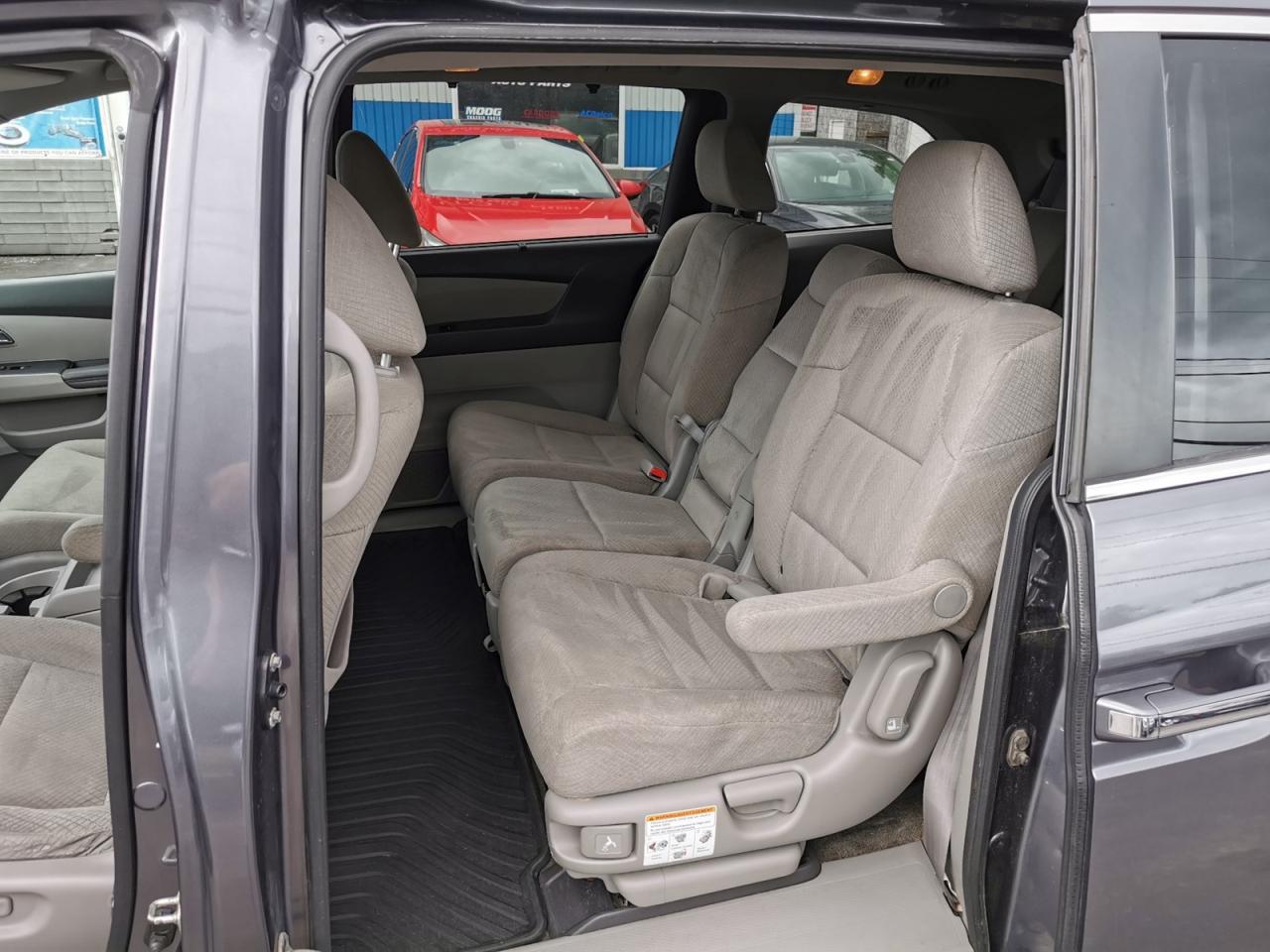 2014 Honda Odyssey EX - Photo #22