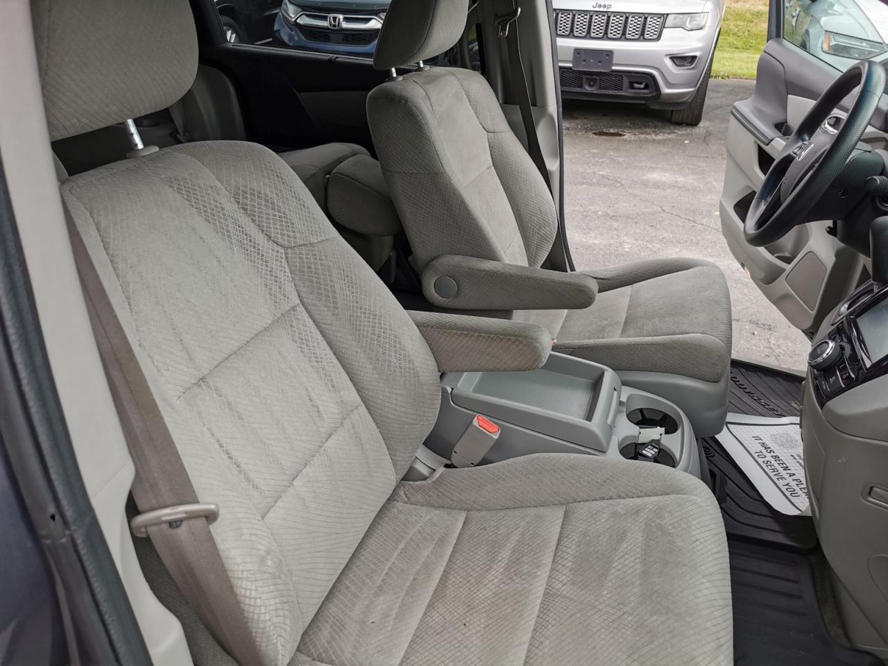 2014 Honda Odyssey EX - Photo #29