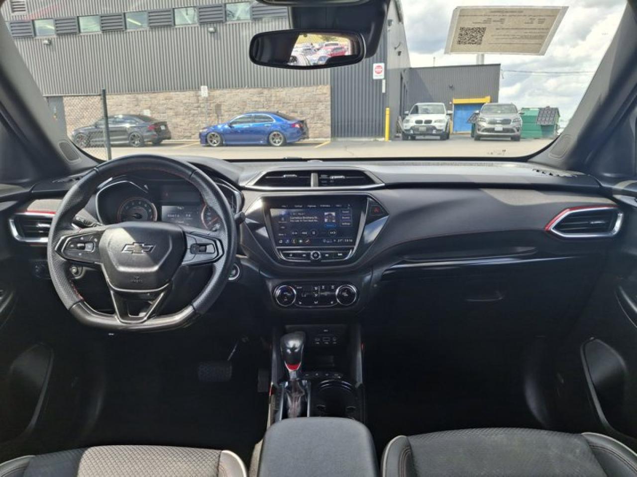 2021 Chevrolet TrailBlazer RS AWD | Technology PKG | Wireless CarPlay + Android | Rear Camera | Alloy Wheels and More! Photo