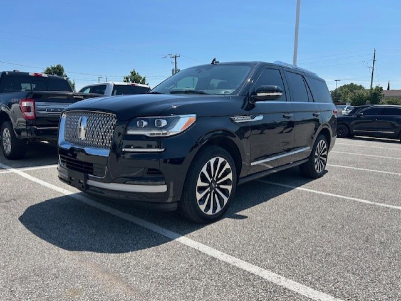 Used 2022 Lincoln Navigator Reserve 4x4 for sale in Watford, ON