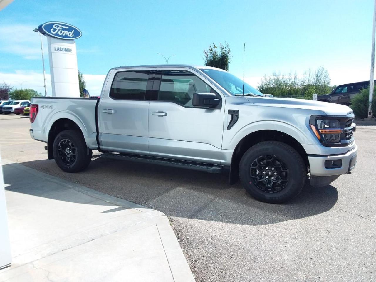 New 2025 Ford F-150 XLT for sale in Lacombe, AB