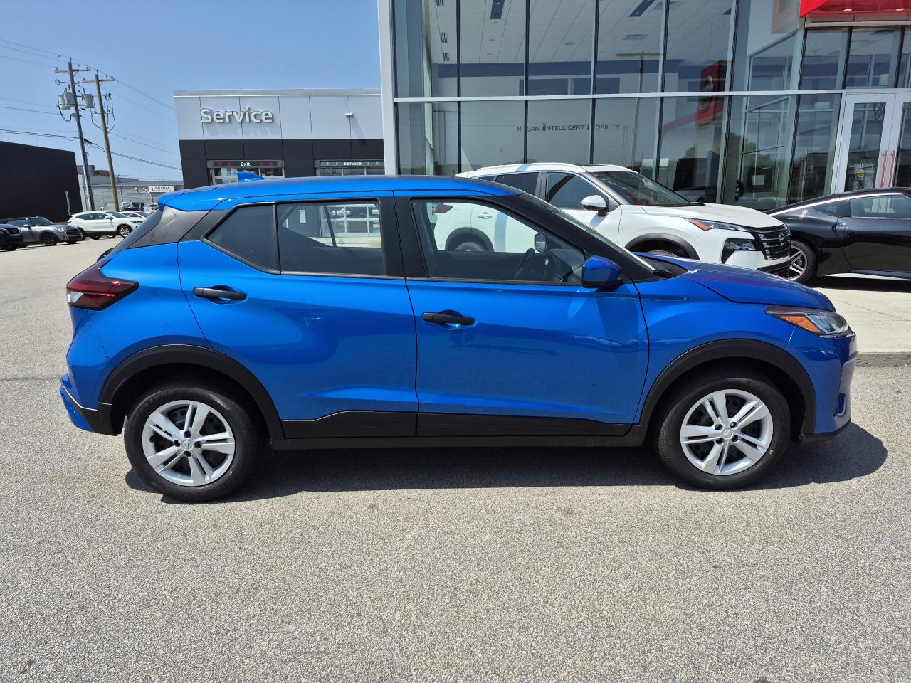 2025 Nissan Kicks Play S FWD Photo5
