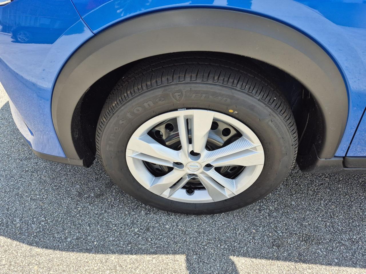 2025 Nissan Kicks Play S FWD Photo13