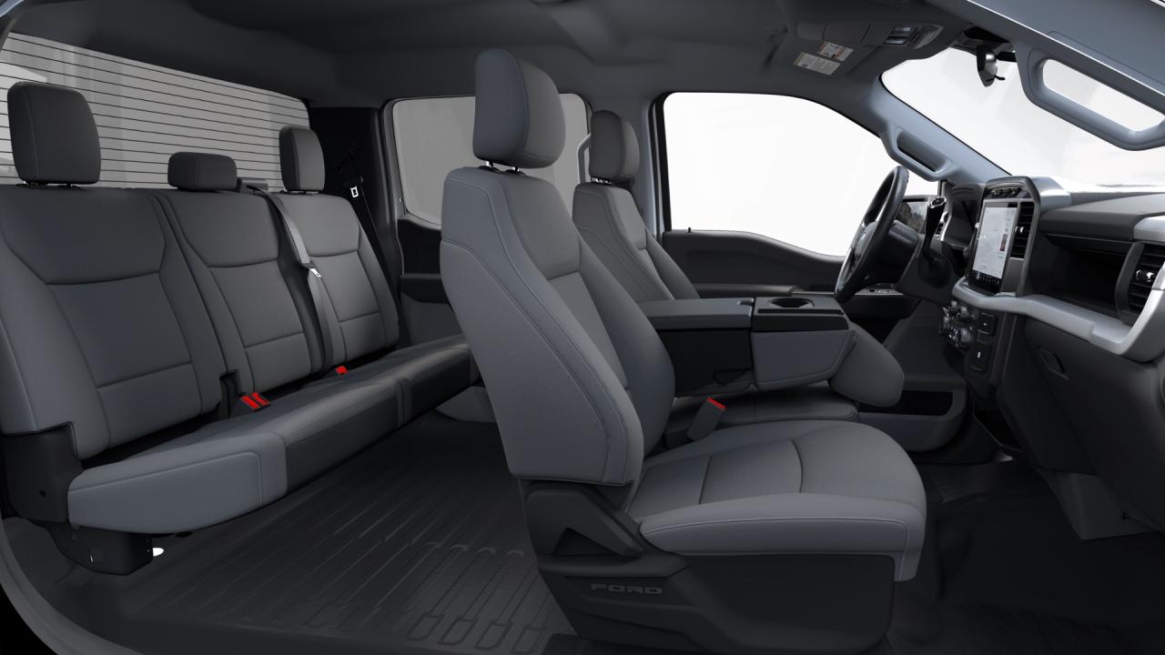 2024 Ford F-150 SUPERCREW 4X4 XL Photo5