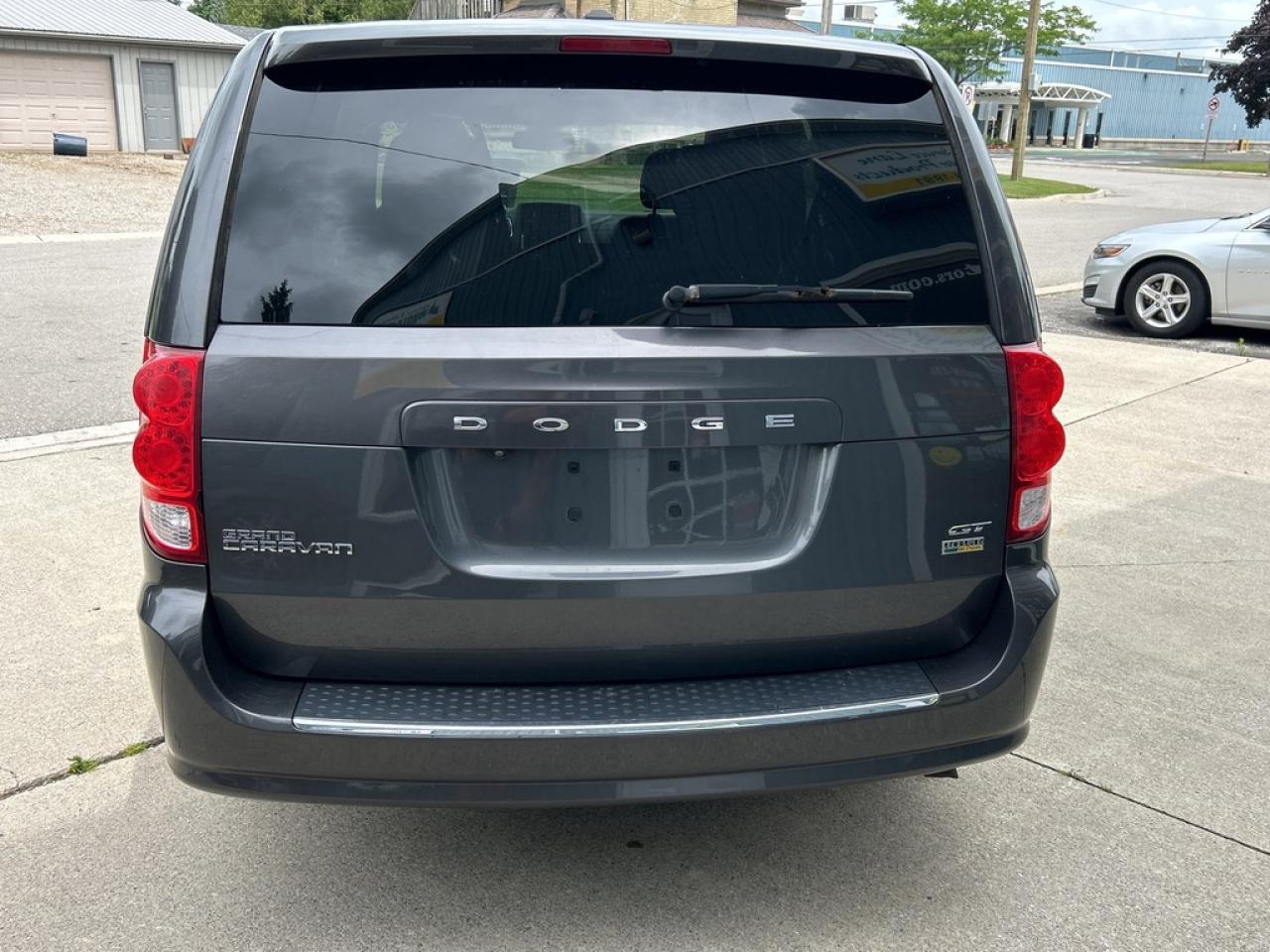 2018 Dodge Grand Caravan GT  ** LEATHER ** Photo4