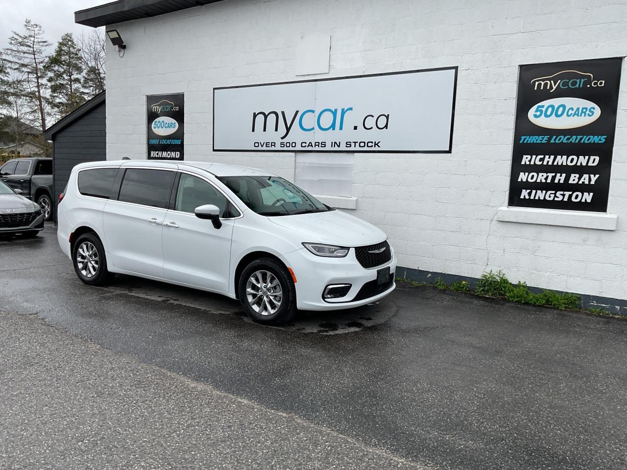 Used 2023 Chrysler Pacifica Touring-L 3.6L TOURING-L AWD!!!!  BACKUP CAM. BLUETOOTH. A/C. CRUISE. PWR GROUP. PERFECT FOR THE WHOLE FAMILY! for sale in Kingston, ON