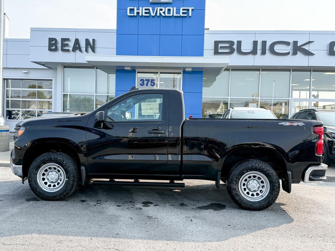 2025 Chevrolet Silverado 1500 Work Truck 2.7L 4 CYL WITH REMOTE ENTRY, HITCH GUIDANCE, TRAILER BRAKE CONTROLLER, HD REAR VISION CAMERA, ANDROID AUTO AND APPLE CARPLAY Photo