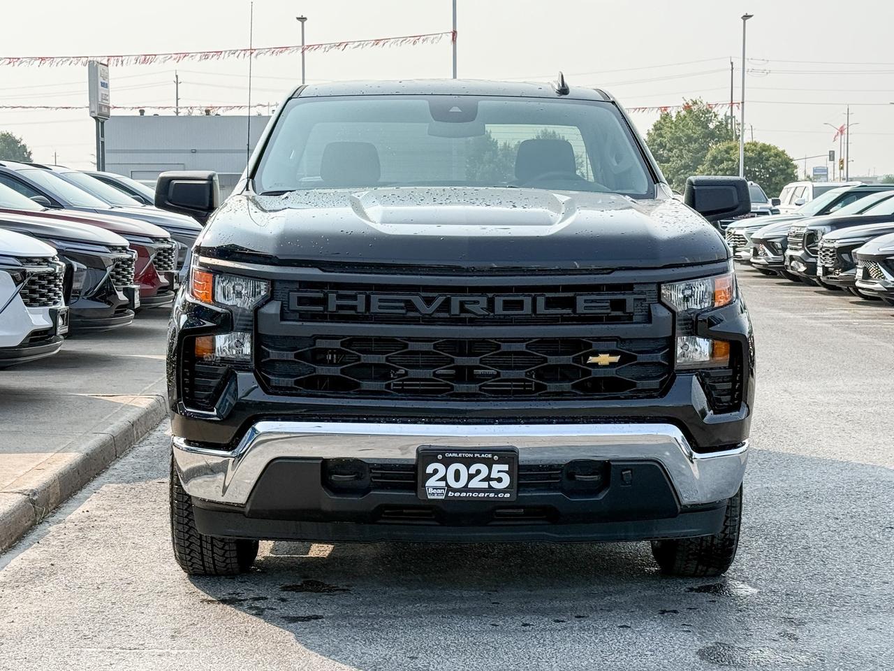 2025 Chevrolet Silverado 1500 Work Truck 2.7L 4 CYL WITH REMOTE ENTRY, HITCH GUIDANCE, TRAILER BRAKE CONTROLLER, HD REAR VISION CAMERA, ANDROID AUTO AND APPLE CARPLAY Photo
