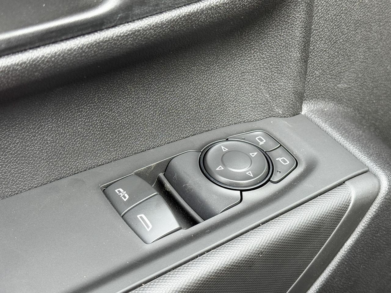 2025 Chevrolet Silverado 1500 Work Truck 2.7L 4 CYL WITH REMOTE ENTRY, HITCH GUIDANCE, TRAILER BRAKE CONTROLLER, HD REAR VISION CAMERA, ANDROID AUTO AND APPLE CARPLAY Photo