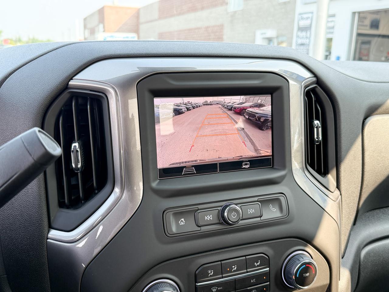 2025 Chevrolet Silverado 1500 Work Truck 2.7L 4 CYL WITH REMOTE ENTRY, HITCH GUIDANCE, TRAILER BRAKE CONTROLLER, HD REAR VISION CAMERA, ANDROID AUTO AND APPLE CARPLAY Photo