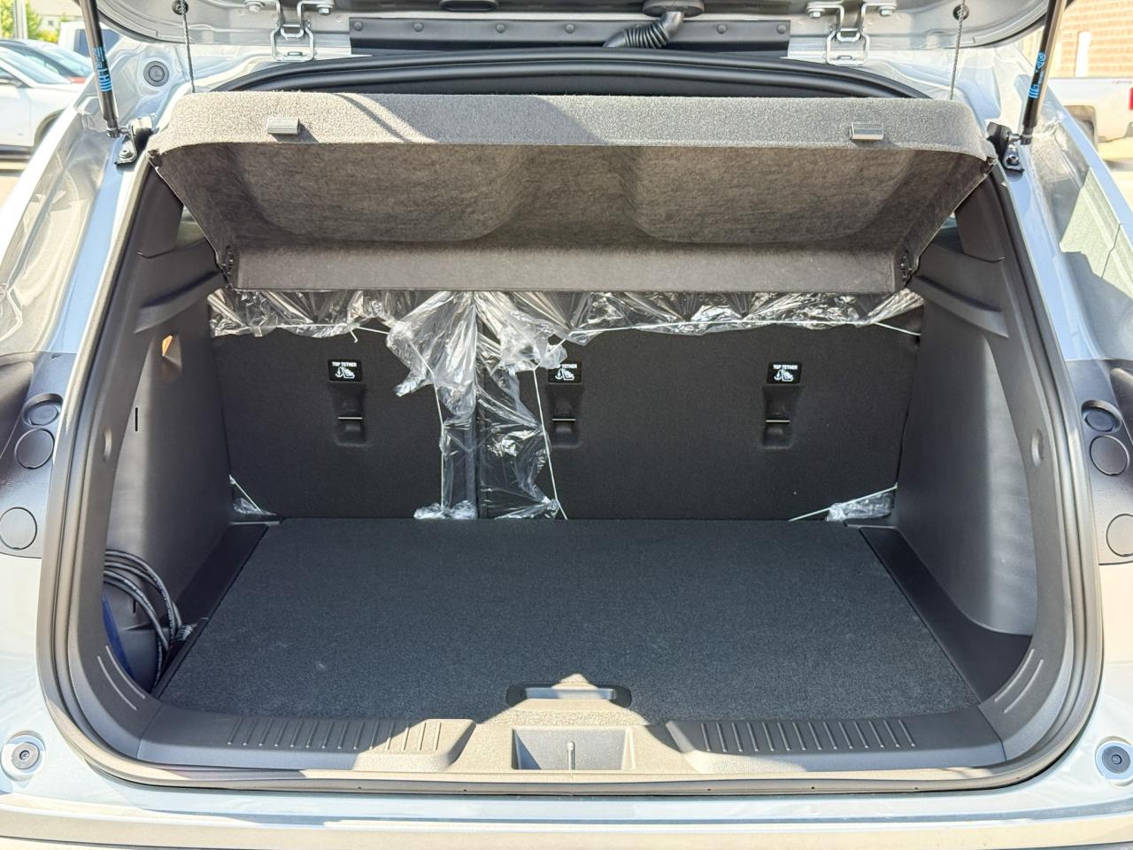 2025 Chevrolet Trax 2RS 1.2L 3 CYL WITH REMOTE START/ENTRY, HEATED SEATS, HEATED STEERING WHEEL, APPLE CARPLAY AND ANDROID AUTO Photo