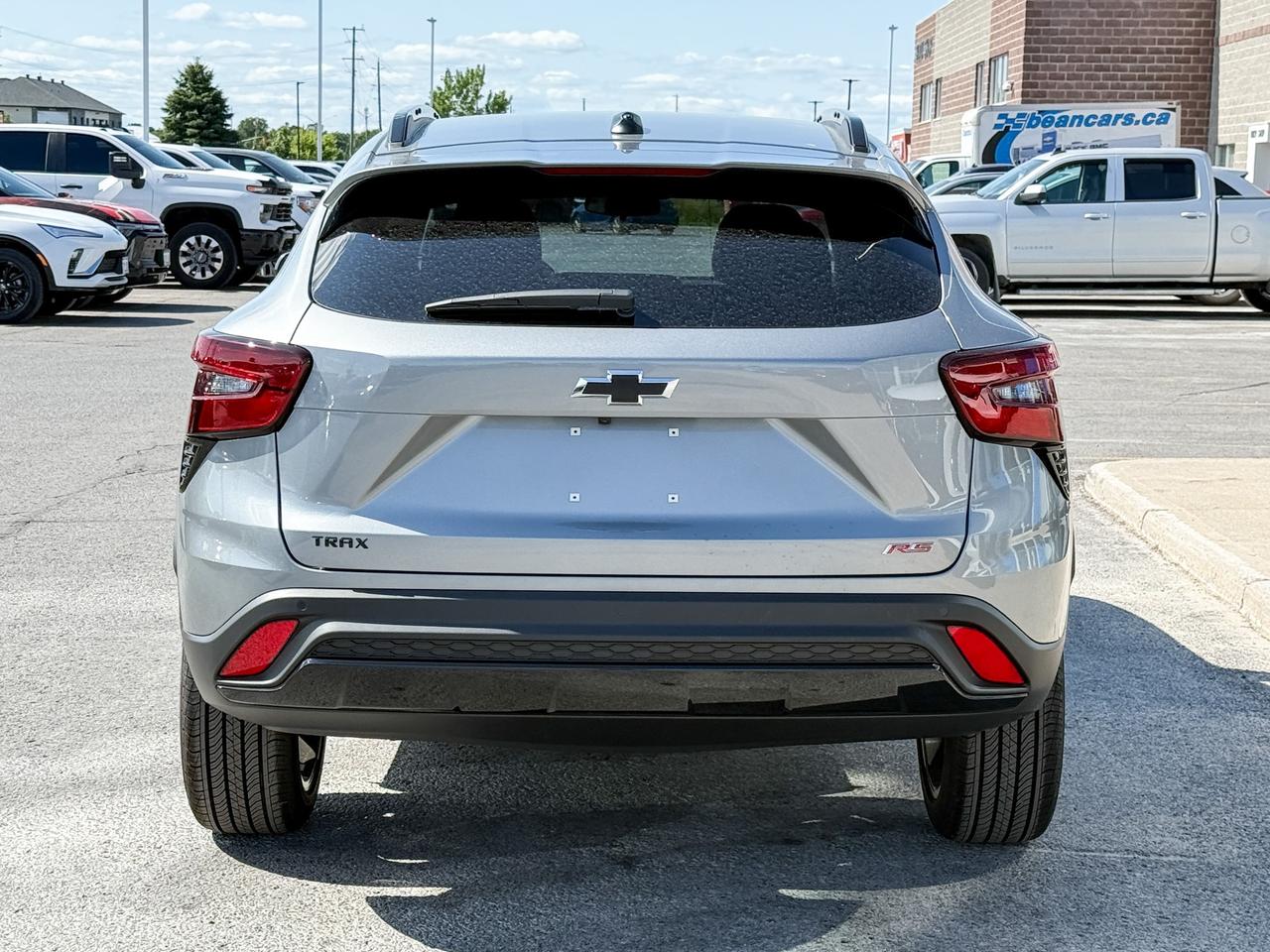 2025 Chevrolet Trax 2RS 1.2L 3 CYL WITH REMOTE START/ENTRY, HEATED SEATS, HEATED STEERING WHEEL, APPLE CARPLAY AND ANDROID AUTO Photo