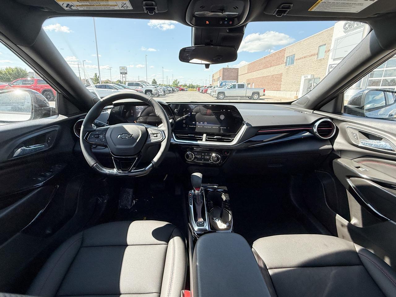 2025 Chevrolet Trax 2RS 1.2L 3 CYL WITH REMOTE START/ENTRY, HEATED SEATS, HEATED STEERING WHEEL, APPLE CARPLAY AND ANDROID AUTO Photo