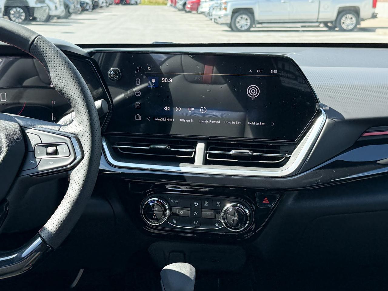 2025 Chevrolet Trax 2RS 1.2L 3 CYL WITH REMOTE START/ENTRY, HEATED SEATS, HEATED STEERING WHEEL, APPLE CARPLAY AND ANDROID AUTO Photo