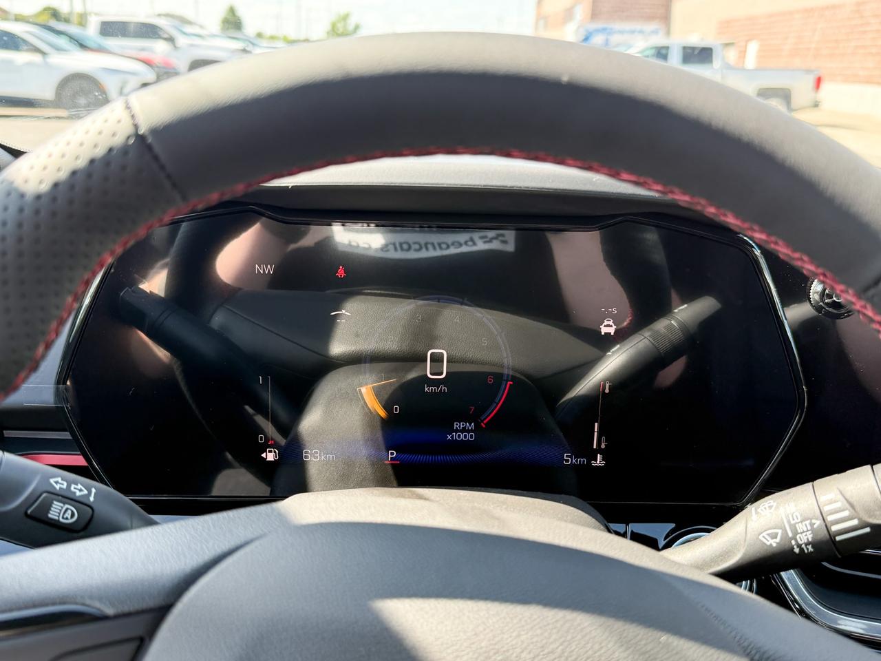 2025 Chevrolet Trax 2RS 1.2L 3 CYL WITH REMOTE START/ENTRY, HEATED SEATS, HEATED STEERING WHEEL, APPLE CARPLAY AND ANDROID AUTO Photo