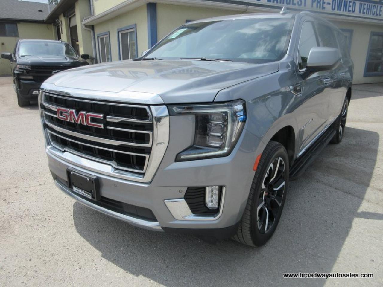 Used 2023 GMC Yukon XL LOADED SLT-VERSION 7 PASSENGER 5.3L - V8.. 4X4.. CAPTAINS.. 3RD ROW.. PANORAMIC SUNROOF.. LEATHER.. HEATED/AC SEATS.. BACK-UP CAMERA.. BOSE AUDIO.. for sale in Bradford, ON