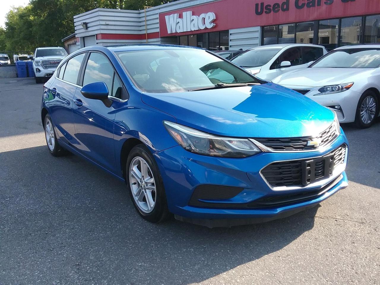 Used 2017 Chevrolet Cruze LT | Auto | Hatchback for sale in Ottawa, ON