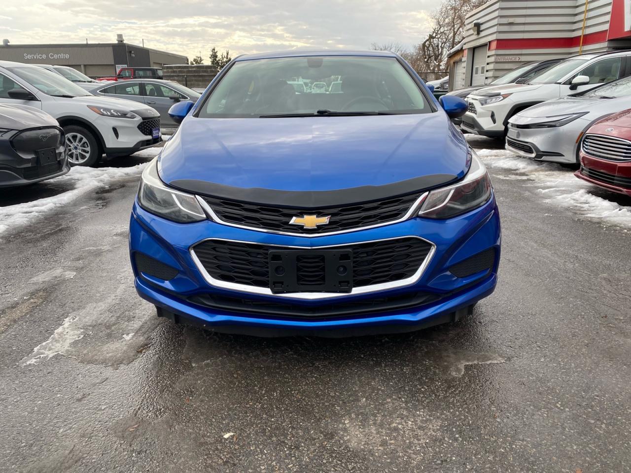 2017 Chevrolet Cruze LT | Auto | Hatchback Photo